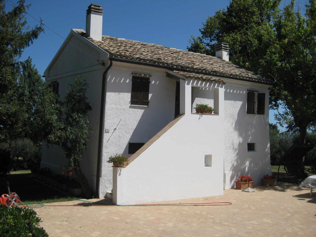 Casa Dei Pini Country House Panzió Osimo Kültér fotó